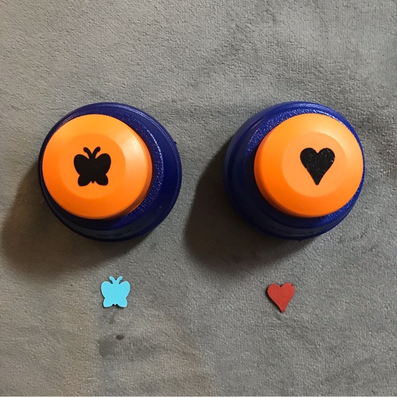 Set of 6 Fiskars mini punch shapers - Picture 3 of 5